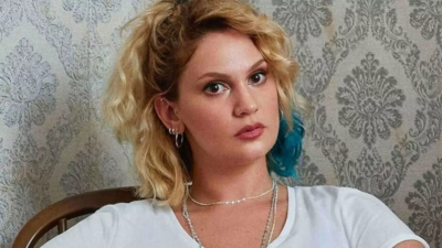 Farah Zeynep Abdullah komedyen sevgilisi ile yakalandı