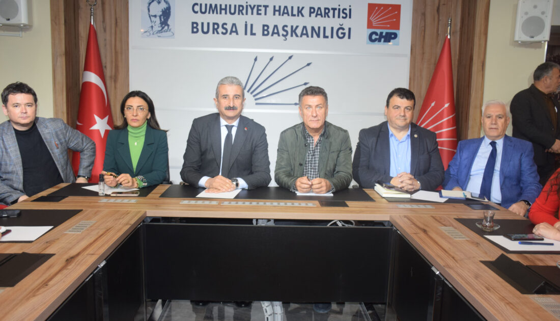 CHP Bursa İl Başkanı Yeşiltaş, aday adayları ile bir araya geldi