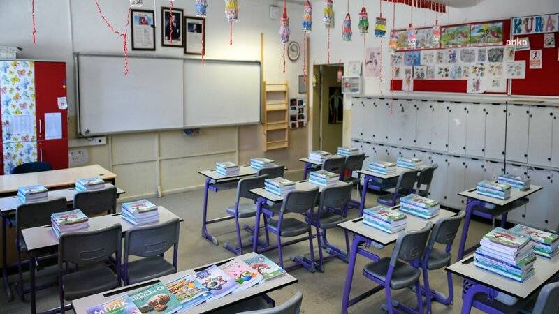 MEB’den öğretmenlere “adabımuaşeret” eğitimi