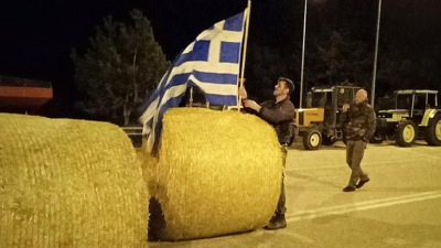 Türkiye sınırında Yunan çiftçilerden protesto
