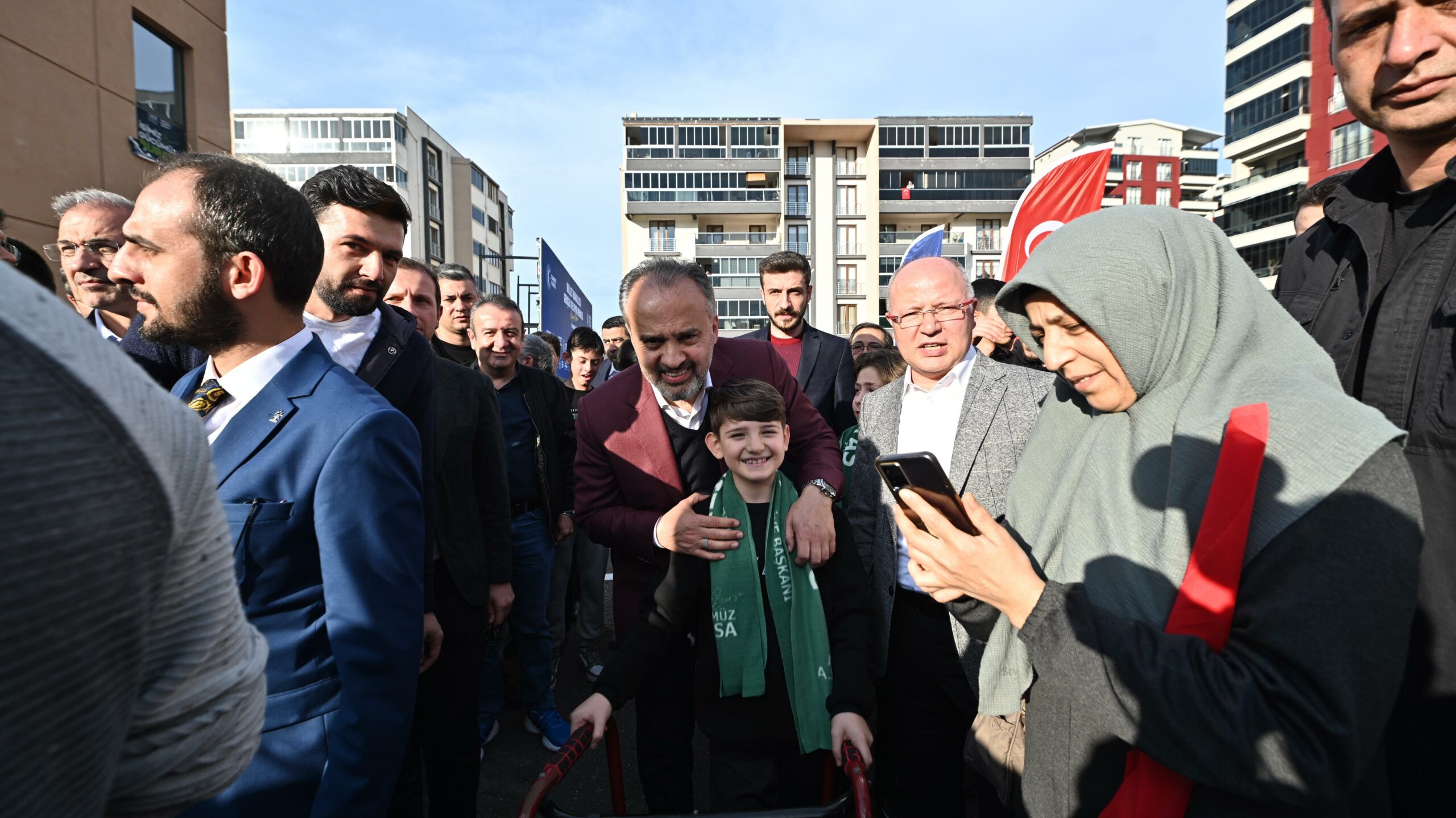 Bursa Büyükşehir Belediyesi, Yıldırım’a bir gençlik ve spor merkezi daha kazandırdı