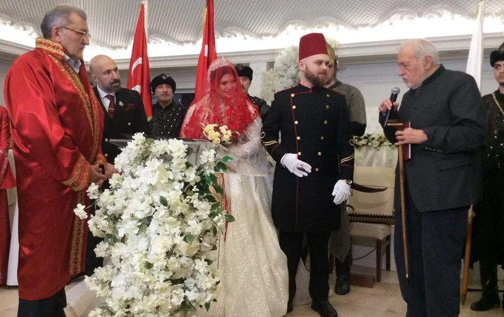 II. Abdülhamid’in torunu evlendi, İlber Ortaylı nikah şahidi oldu
