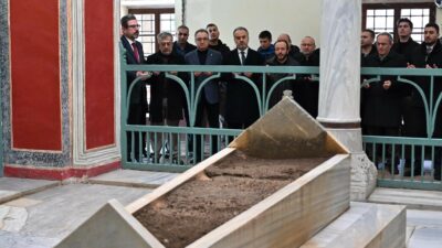 Sultan 2. Murad Han Bursa’da dualarla anıldı