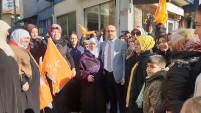 Orhaneli’de AK Parti başkan adayı Tayır’a coşkulu karşılama