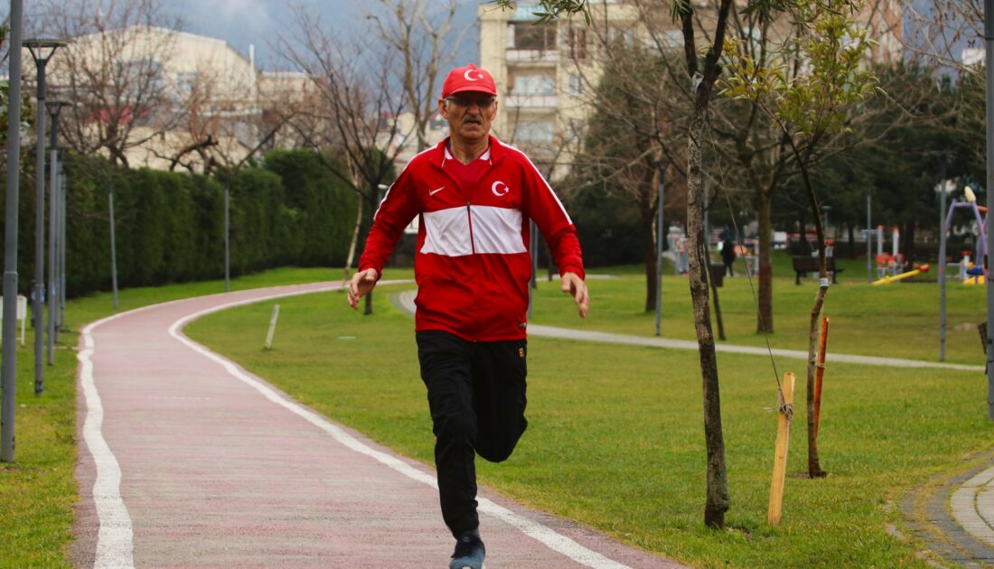 Bursalı emekli, Japonya’da maraton koşmak için inşaatlarda çalışıyor