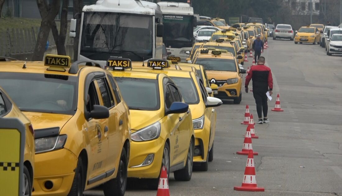 Bursa’da güncelleme yoğunluğu… Taksiciler uzun kuyruklar oluşturdu!