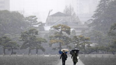 Japonya’da şiddetli kar: 160 yaralı, 132 uçuş iptal