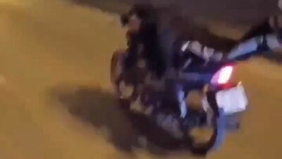 Bursa’da yatarak kullandığı motosikletle ölüme meydan okudu