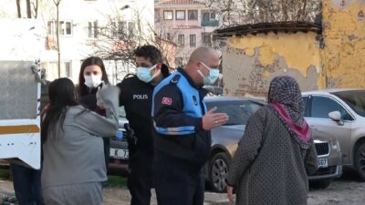 Bursa’da çöp ev baskını! Polislere saldırdı
