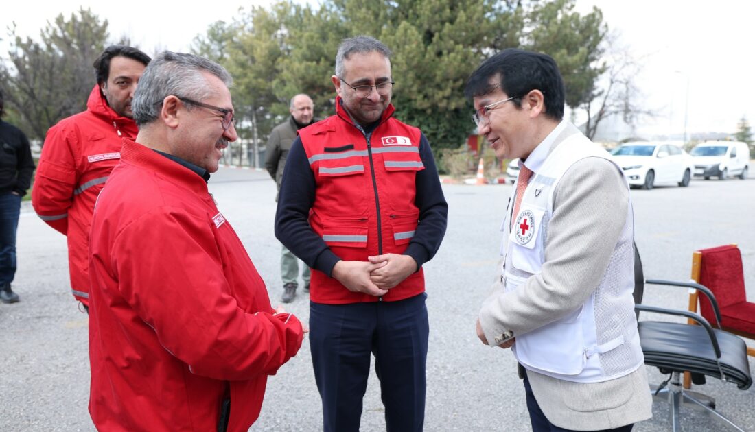 Güney Kore’nin deprem bölgesine yardımları sürüyor