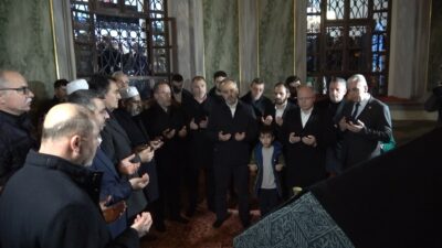 AK Parti’nin Bursa belediye başkan adayları seçim startını verdi!