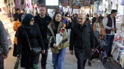 Bursa Valisi Demirtaş ailecek halkın içinde