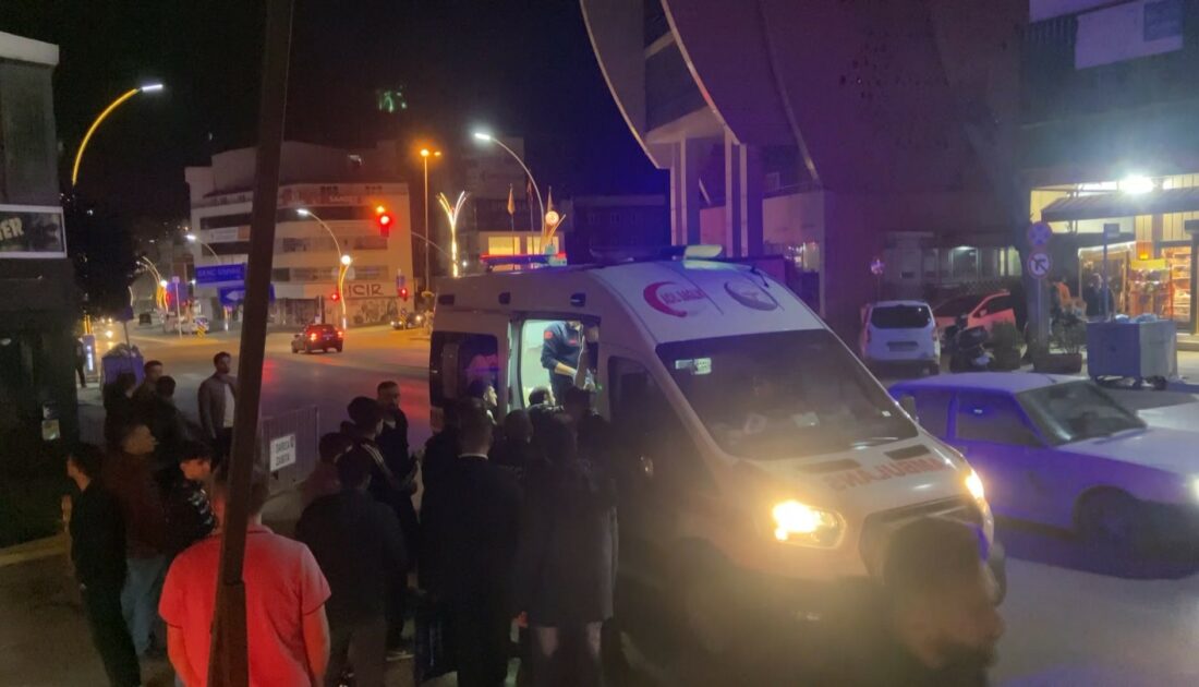 İki grup arasında bıçaklı kavga: 3 yaralı İki grup arasında bıçaklı kavga: 3 yaralı