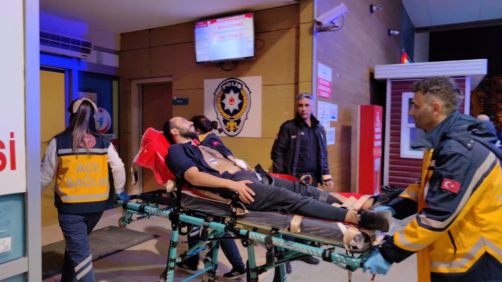 Bursa’da 3 çocuk market bastı: Eski polis memuru ağır yaralandı
