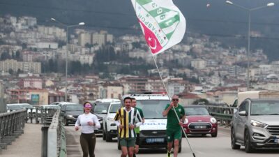 Sevgililer Günü’nde Bursaspor’a koştular