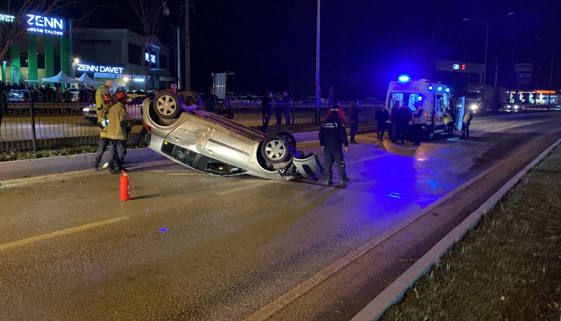 Bursa’da yağmurda kayganlaşan yol kaza getirdi: 1 yaralı Bursa’da yağmurda kayganlaşan yol kaza getirdi: 1 yaralı