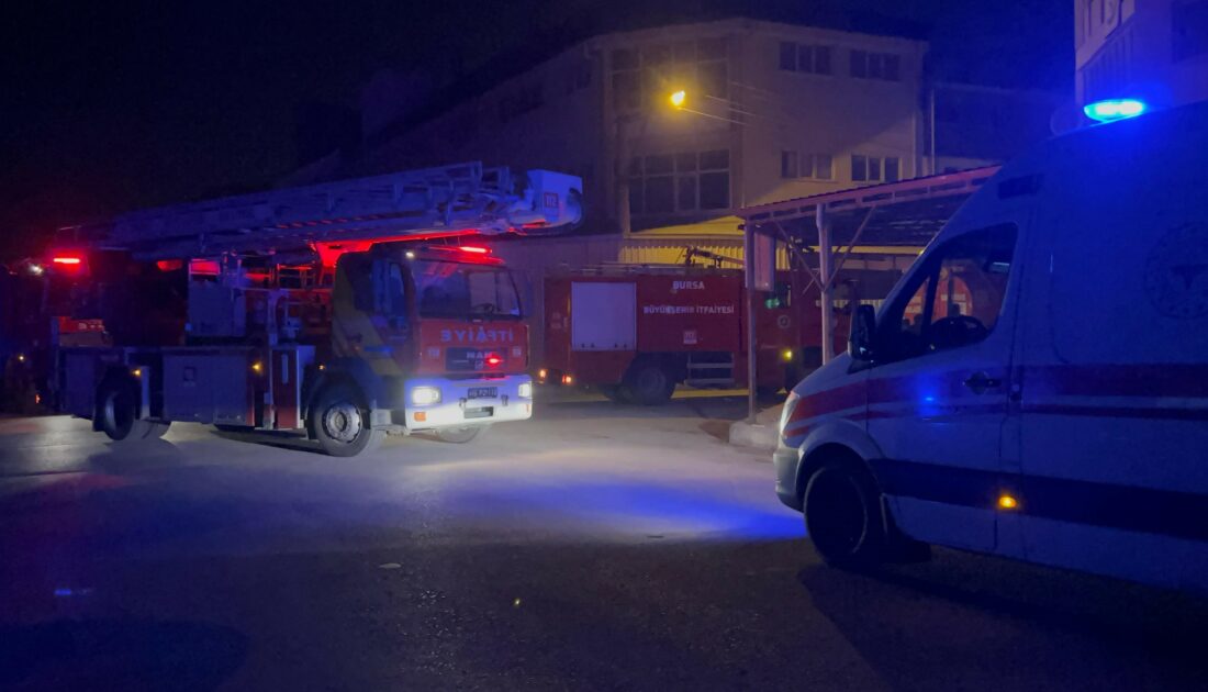 Bursa’da mobilya imalathanesinde yangın