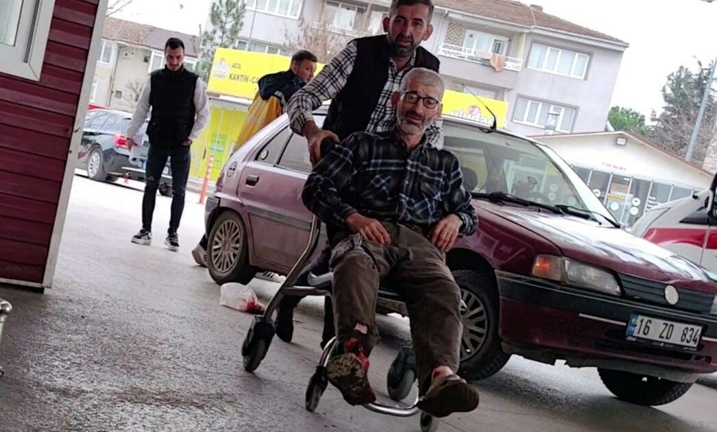 Bursa’da testere ile odun keserken bacağını kesti