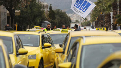 Yunanistan’da taksiciler 48 saatlik greve gitti
