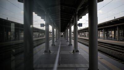 Yunanistan’da tren kazasının yıl dönümünde 24 saatlik grev
