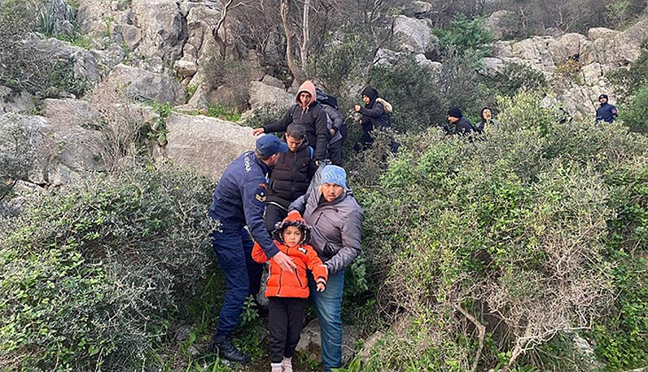 Datça’da 21 düzensiz göçmen yakalandı