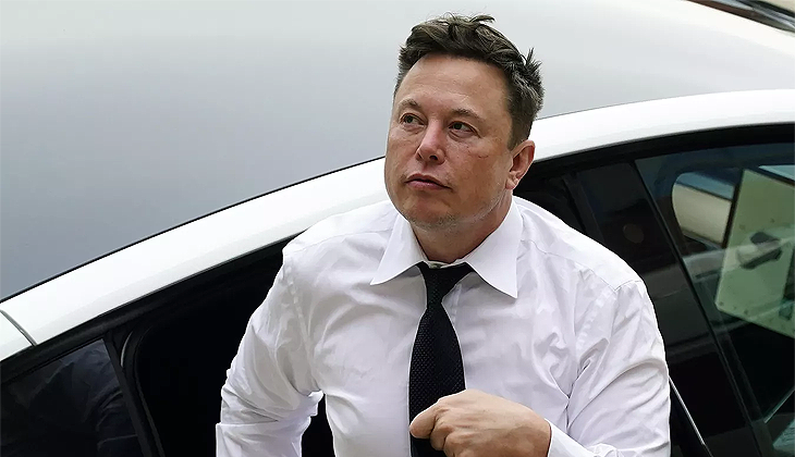 Musk: Biden iktidarda kalabilmek için sınır kapılarını açıyor