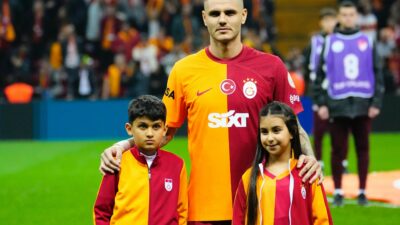 Semih Ege, Icardi ile seremoniye çıktı