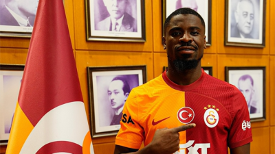 Serge Aurier imzayı attı