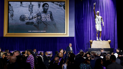 Kobe Bryant unutulmadı: Heykeli dikildi