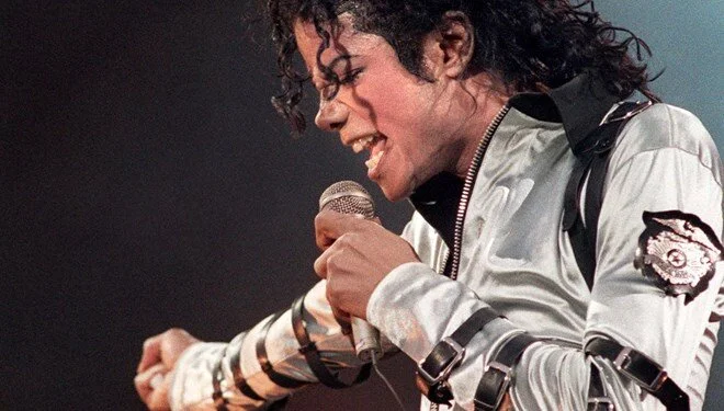 Michael Jackson’ın müzik kataloğunun yarısı rekor fiyata satıldı