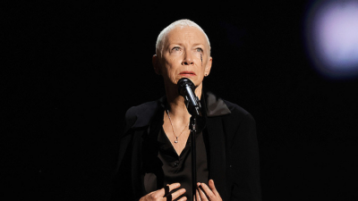 Annie Lennox’dan Grammy Ödülleri’nde ateşkes çağrısı