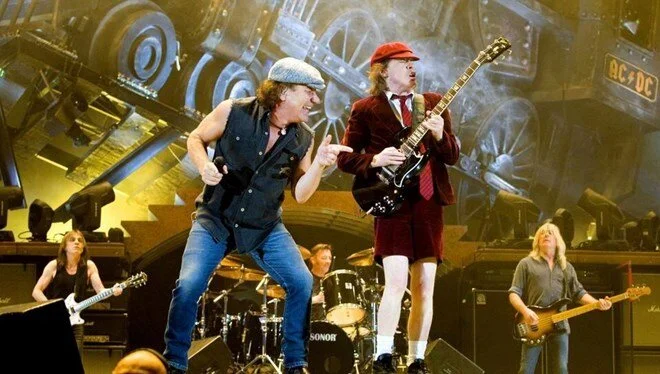 AC/DC’nin ‘Back in Black’ şarkısı 1 milyar izlenmeye ulaştı