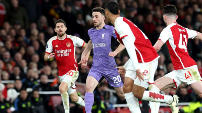 Arsenal evinde Liverpool’u 3-1 ile geçti