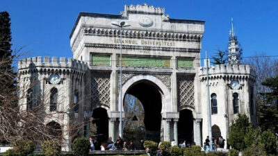 Dersliklere ziyaretçi girdi iddiası | İstanbul Üniversitesi’nden yeni açıklama