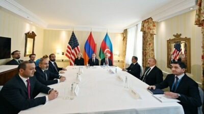 Aliyev ile Paşinyan Münih’te bir araya geldi