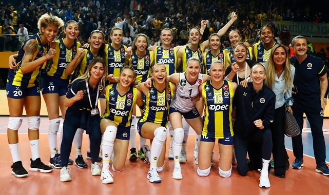 Fenerbahçe, Kupa Voley’de yarı finale yükseldi Fenerbahçe, Kupa Voley’de yarı finale yükseldi