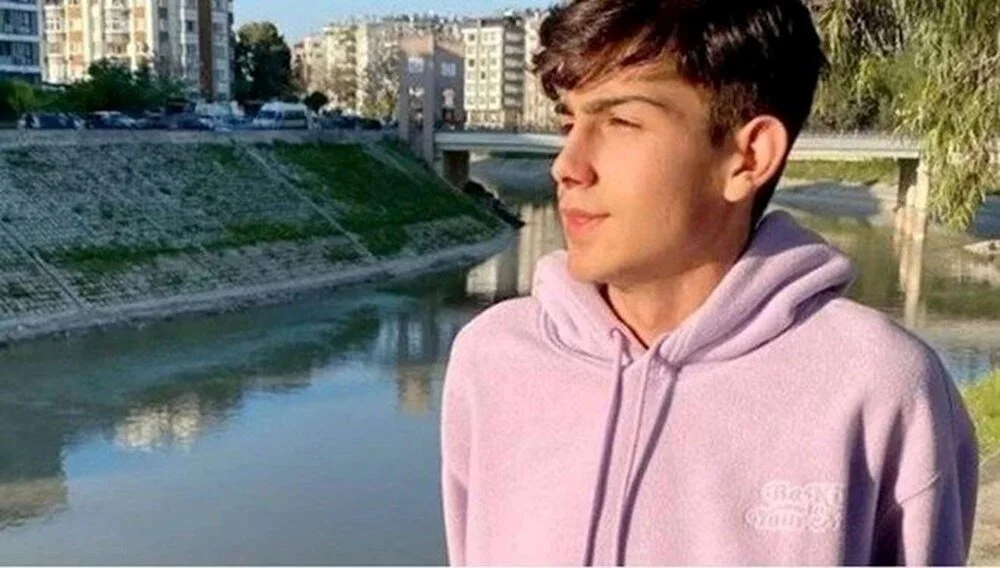 Depremde hayatını kaybeden fenomen Taha Duymaz’ın annesi: Bir yıl geçti ama benim için dün gibi