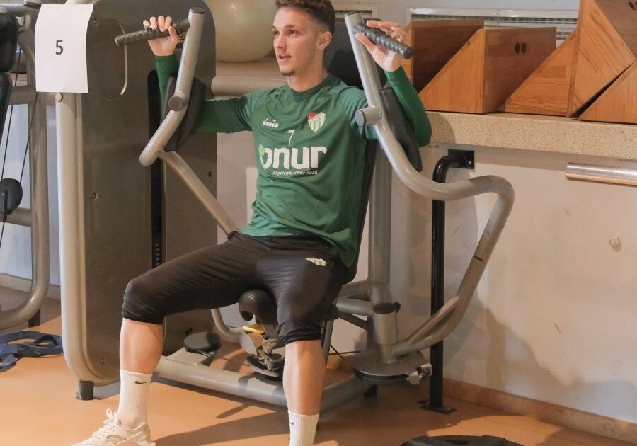 Bursaspor salonda çalıştı