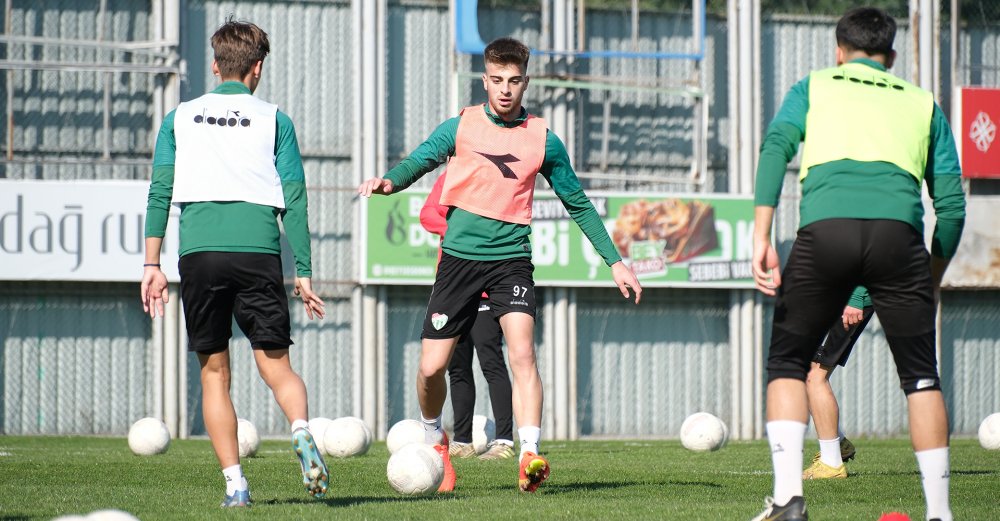 Bursaspor’da hazırlıklar sürüyor