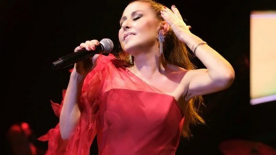 Şarkıcı Nilüfer kızı için dövme yaptırdı