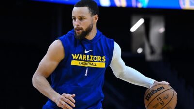 Stephen Curry’den Indiana potasına 42 sayı