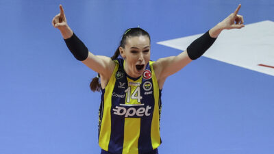 Fenerbahçe’de Eda Erdem sakatlandı