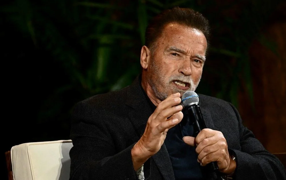 Arnold Schwarzenegger’e kalp pili takıldı
