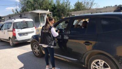 Bursa polisi vatandaşları bilgilendirdi