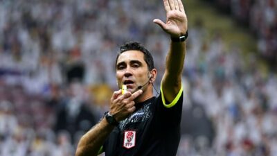 Beşiktaş – Galatasaray derbisinin VAR’ı Koray Gençerler oldu