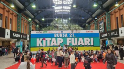 Bursa Kitap Fuarı ziyaretçi akınına uğradı