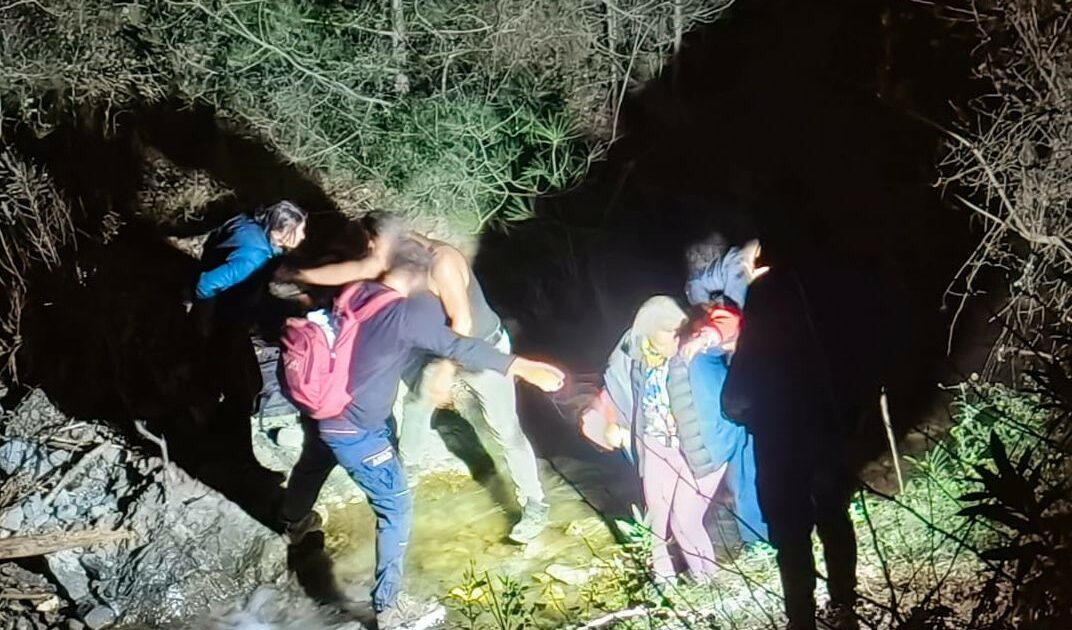 Hatay’da kaybolan 3 şahıs, ekiplerin 4 saatlik çalışmasıyla kurtarıldı