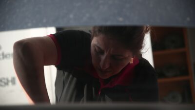 Bursa’da kadın isterse başarır hikayesi: Ev hanımlığından sanayide ustalığa