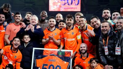 Mahmut Tekdemir, Başakşehir formasıyla 500. maçına çıktı