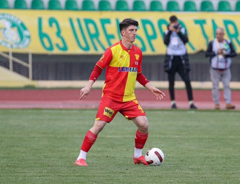 Ofansif stoper Taha Altıkardeş